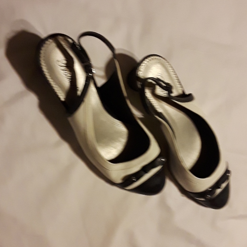 Dress shoes